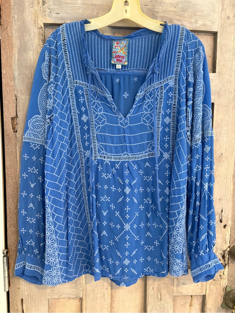 Johnny Was Blue Embroidered tie Neck Women’s  Top.xL